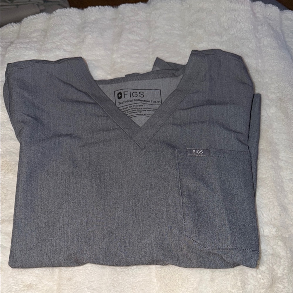 Figs Gray Catarina One Pocket Scrub Top- XS Petite